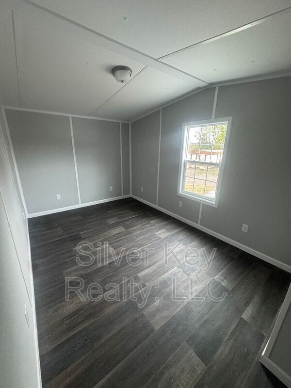 Building Photo - 3000 US-11