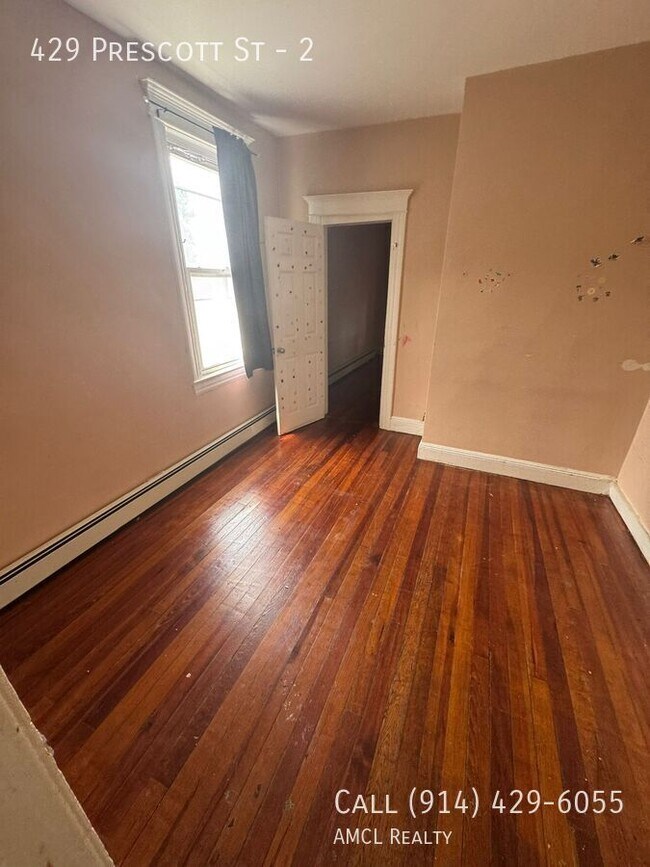 Building Photo - 429 Prescott St