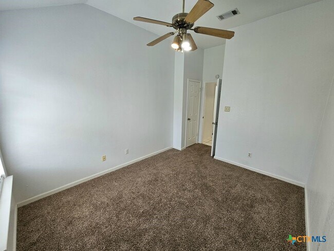 Building Photo - 603 Totem Trail