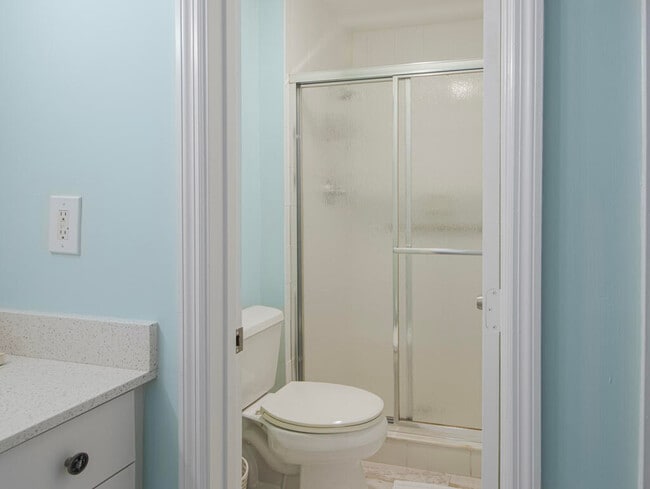 Building Photo - 5560 Tamberlane Cir