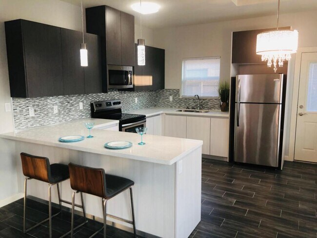 Building Photo - 2806 Javalina Ave