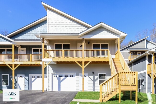 Building Photo - 436 Little Sycamore Ln