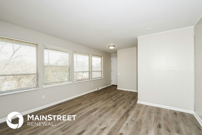 Building Photo - 11058 Perham Dr