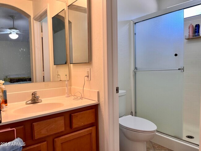 Building Photo - 1825 E Aloe Pl