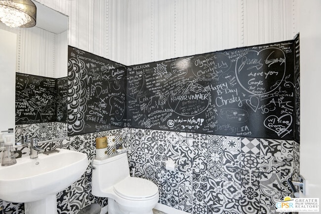 Building Photo - 949 Bernardi Ln