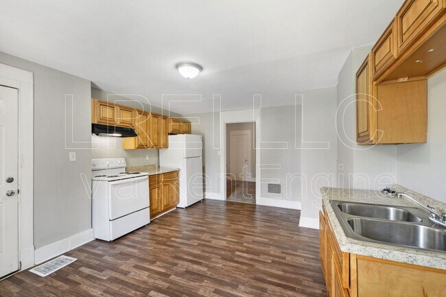 Building Photo - 3339 Taylor Blvd