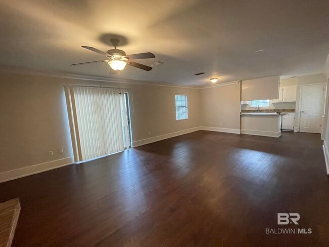 Building Photo - 107 Brentwood Dr