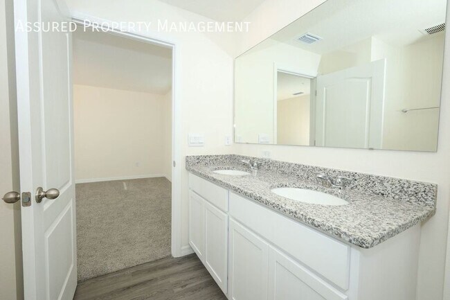Building Photo - 2712 Gouda Dr