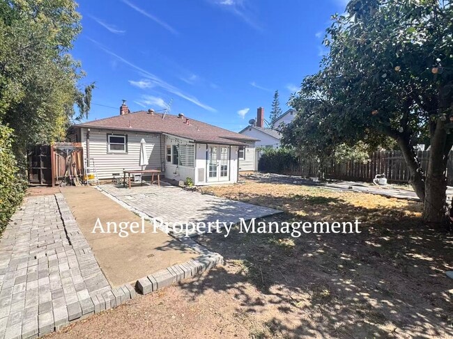 Building Photo - 435 Patton Ave