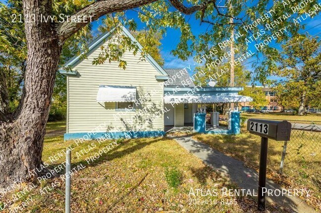 Building Photo - 2113 Ivy St