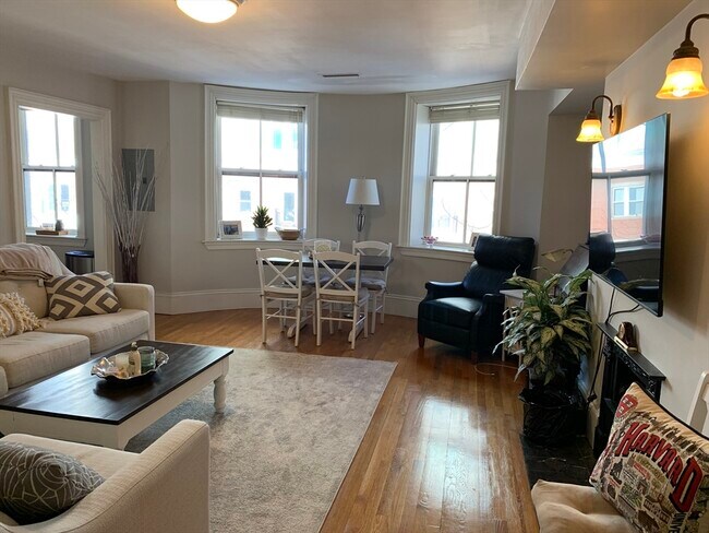 Building Photo - 29 Bowdoin St