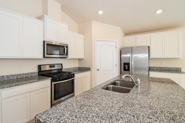 Building Photo - 86269 Express Ct