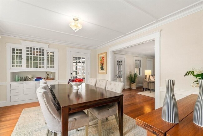 Building Photo - 12 Leighton Rd