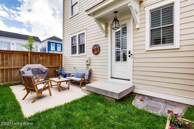 Building Photo - 6121 Mistflower Cir