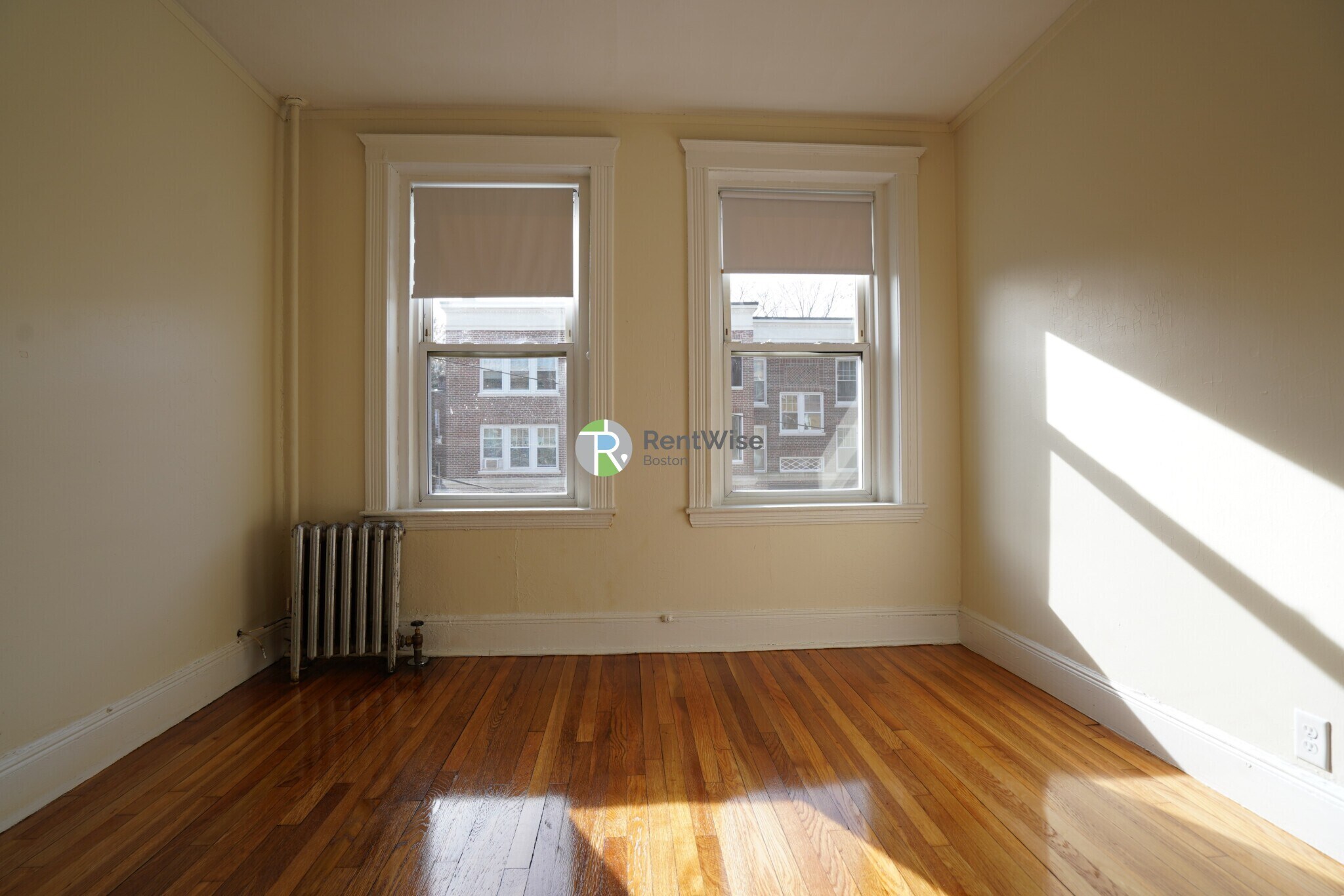 Building Photo - 8 Vinal St