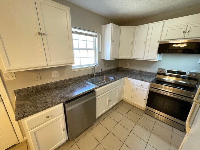 Building Photo - Cute, Efficient, and Affordable Home