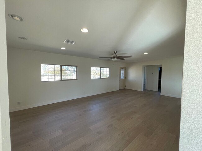 Building Photo - 4 bedroom with Solar!