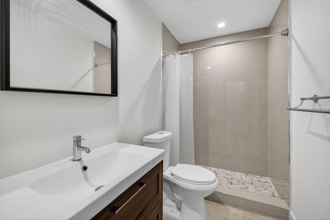 Building Photo - 3579 Cocoplum Cir