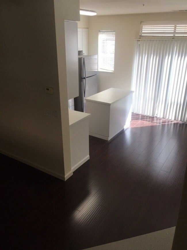 Building Photo - 3 Bedroom 2.5 Home in Whisman Station