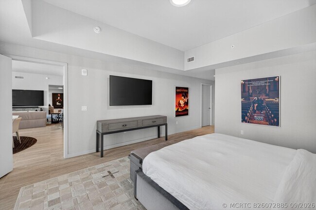 Building Photo - 525 N Fort Lauderdale Beach Blvd