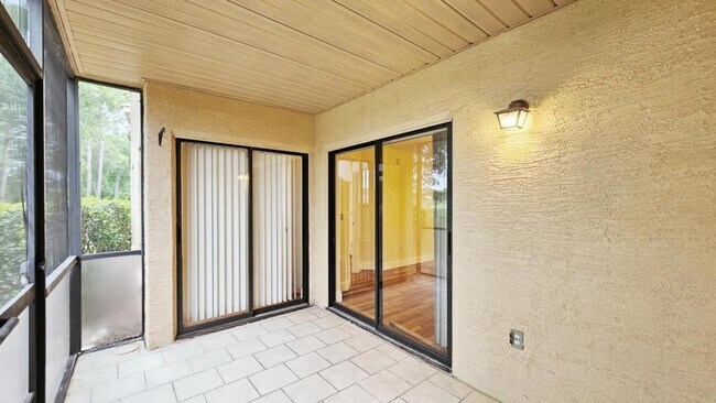 Building Photo - 7813 Sugar Bend Dr