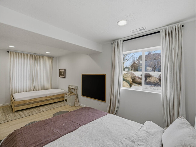 Building Photo - 4887 E Willowbrooke Cir