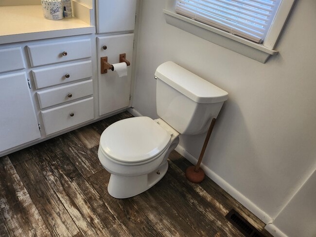 Building Photo - 610 W Water St