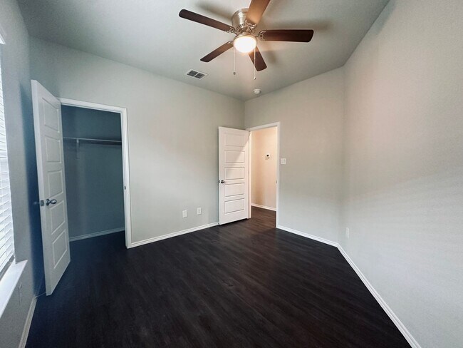 Building Photo - 9302 Canyon Bnd