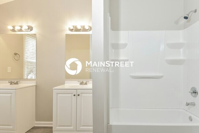 Building Photo - 3 Bedroom Pet-Friendly Home in GREENSBORO,...