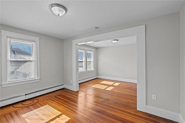 Building Photo - 28 Island Ave