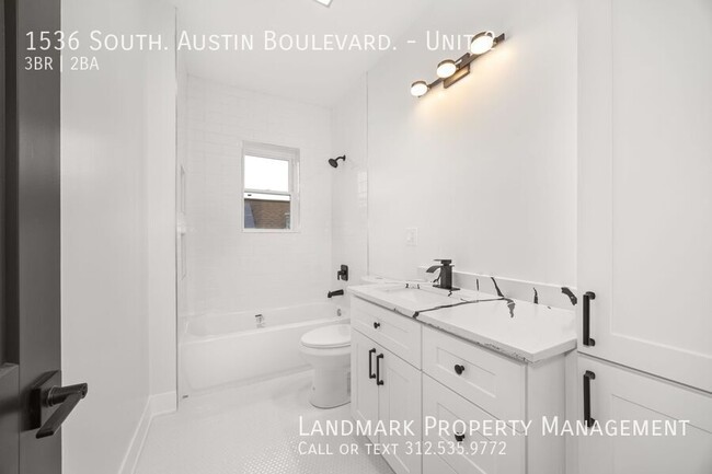 Building Photo - 1536 S Austin Blvd