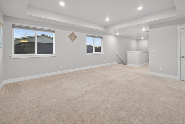 Building Photo - Attractive Modern Easton 3 Bedroom Home