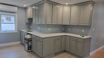 Building Photo - 43 Paine St