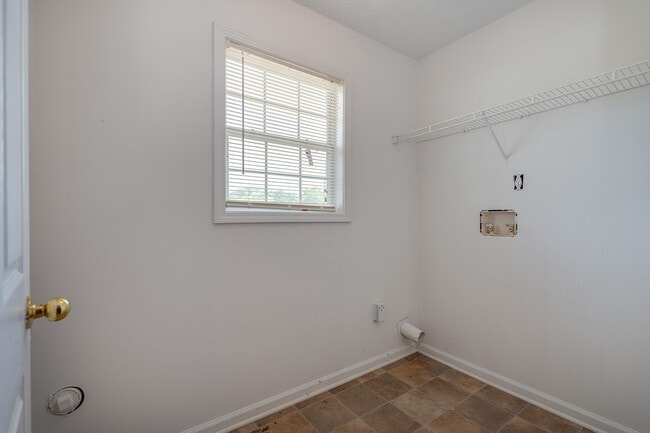 Building Photo - Coing Soon 2/25/26) Impressive 4 Bed, 3 Bath with Home Office!