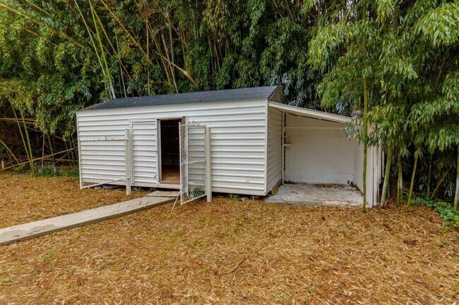 Building Photo - 2636 Sandtown Rd SW