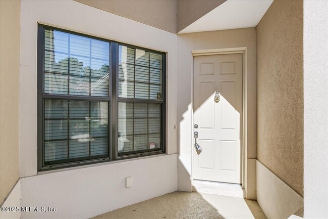 Building Photo - 3670 Casitas Dr