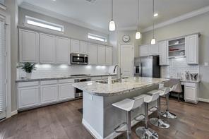 Building Photo - 13406 Stoneleigh Terrace Dr