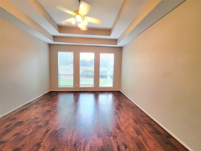 Building Photo - 21923 Maybrook Ct