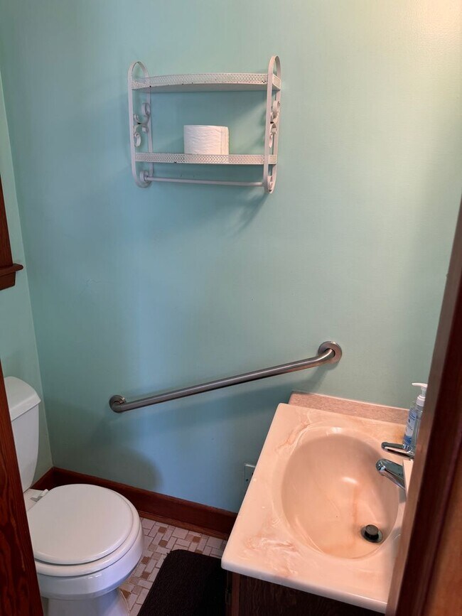 Building Photo - 4 Bedroom || 2.5 Bathroom Home in Boonsboro