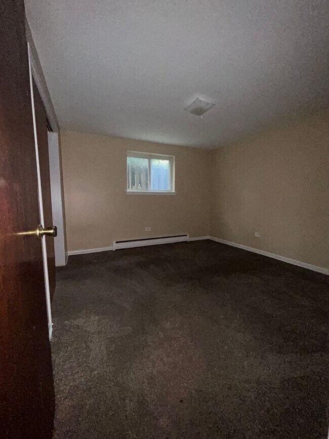 Building Photo - Cozy, one bedroom apartment in Cicero, Clo...