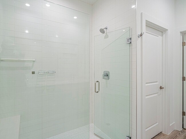 Building Photo - 11551 SW Viridian Blvd