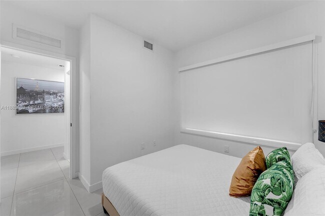 Building Photo - 26144 SW 146th Ct