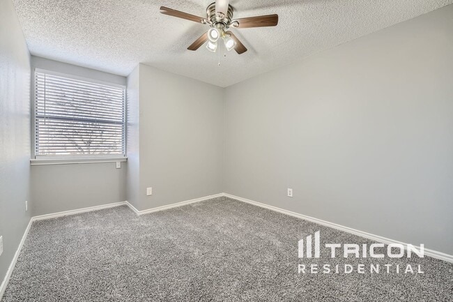 Building Photo - 2112 Churchill Downs Dr