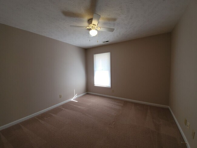 Building Photo - 8714 Tangletree Dr