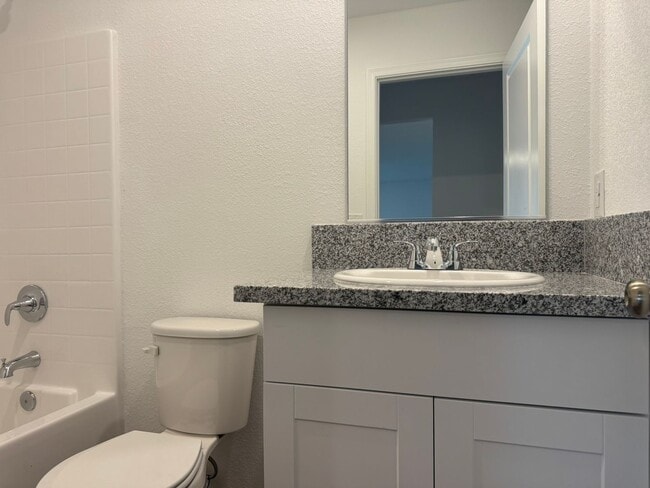 Building Photo - Laughlin Ranch New 3 Bed, 2 Bath close to Water, on Parkway