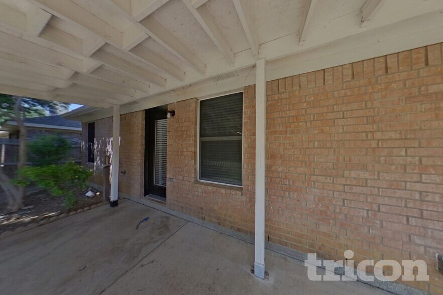 Building Photo - 12212 Rolling Ridge Dr