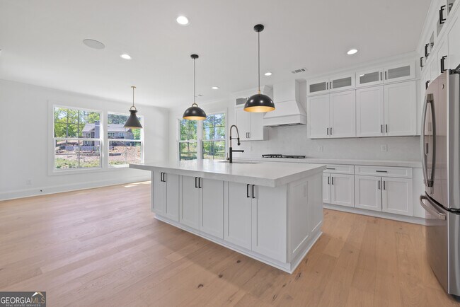 Building Photo - 1270 Glen Eagle Dr