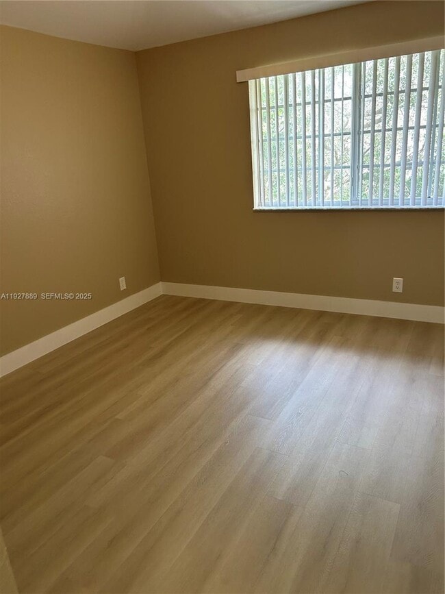 Building Photo - 3940 NW 92nd Ave