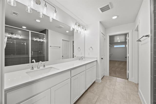 Building Photo - 304 Chestnut St