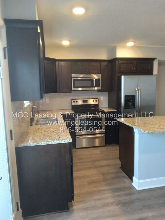 Building Photo - SERRANO, DURANGO LUXURY TOWNHOME: COMMUTER...